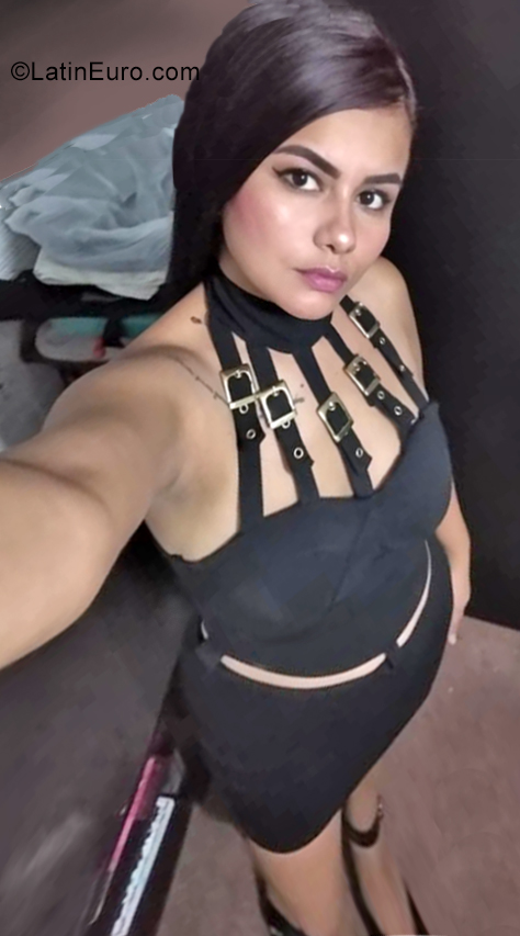 Date this hard body Colombia girl Cynthia from Yumbo CO25836