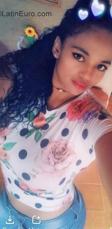 Date this gorgeous Colombia girl Mabel from Medellin CO25852