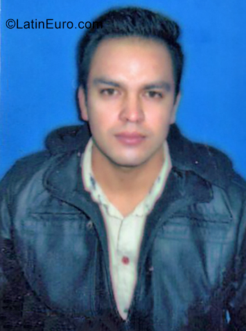Date this hard body Ecuador man Michael from Quito EC352