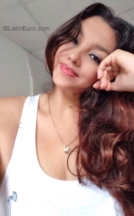 Date this sensual Colombia girl Karen from Neiva CO25874