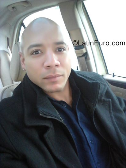 Date this good-looking United States man Demetrious from Virginia Beach US20213
