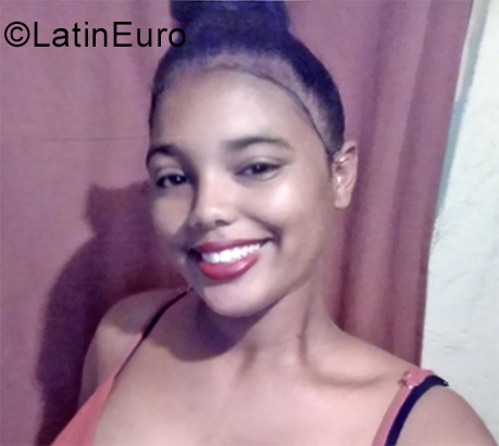 Date this lovely Dominican Republic girl Erika from San Francisco de Marcoris DO35693