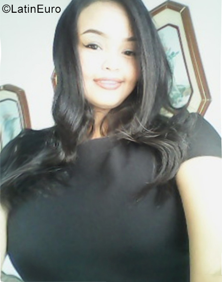 Date this foxy Venezuela girl Gresie from El Tigre VE2611