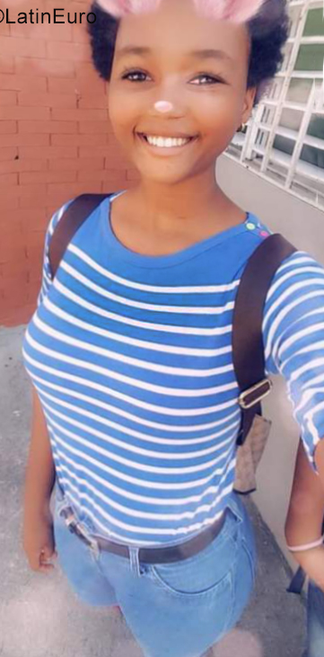 Date this attractive Dominican Republic girl Yariany from Nagua DO35700
