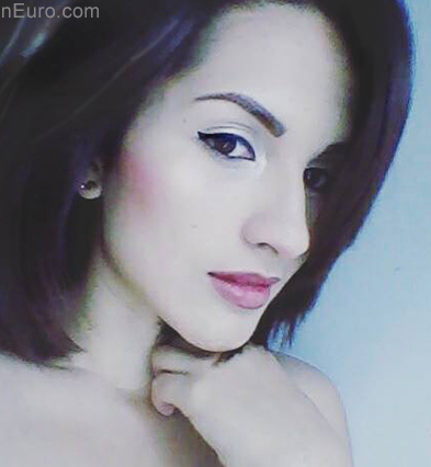 Date this voluptuous Colombia girl Valeria from Medellin CO25905