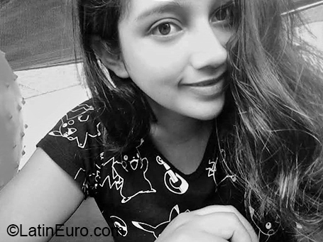 Date this good-looking Peru girl Leticia from Trujillo PE1430