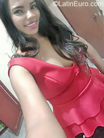 Date this cute Colombia girl Katerine from Cali CO25929