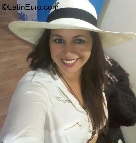 Date this hard body Ecuador girl Maritza from Guayaquil EC362