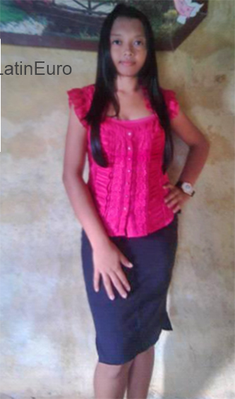 Date this georgeous Venezuela girl Genesis from Coro VE2637