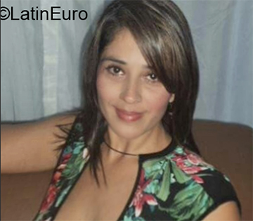 Date this hot Colombia girl Monica from Armenia CO25978