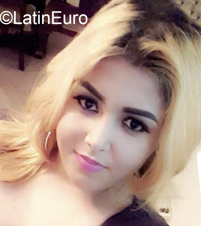Date this stunning Dominican Republic girl Lady from Santiago De Los Caballeros DO35933