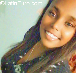 Date this georgeous Dominican Republic girl Scarlet from Santo Domingo DO35996