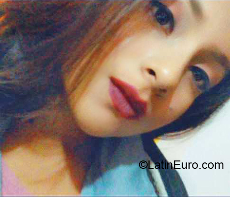 Date this happy Peru girl Allyson from Lima PE1436