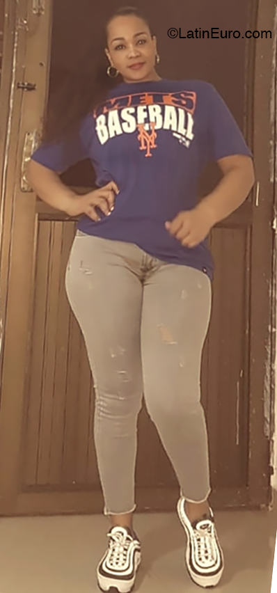 Date this hot Colombia girl Ana maritza from Buenaventura CO26053