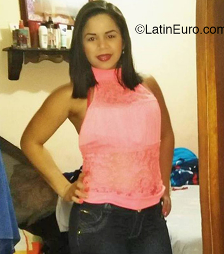 Date this exotic Colombia girl Desireth from Medellin CO26055