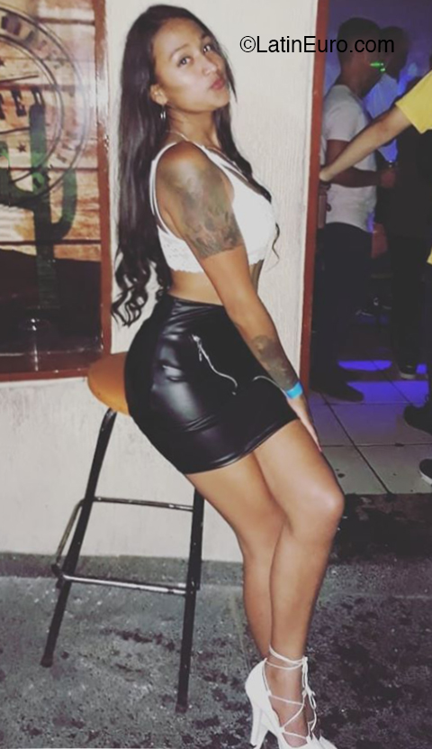 Date this happy Colombia girl Stefany from Manizales CO26056