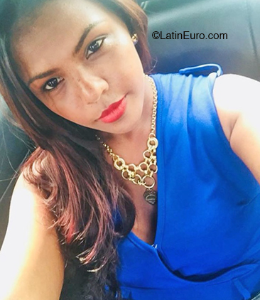Date this hard body Dominican Republic girl Ana from Santo Domingo DO36065