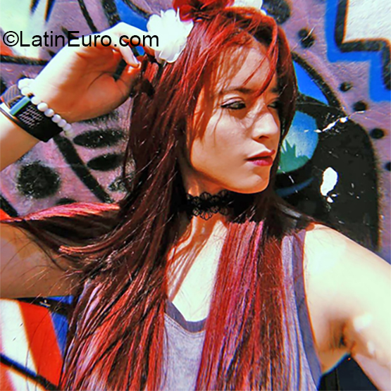 Date this gorgeous Colombia girl Manuela from Manizales CO26179