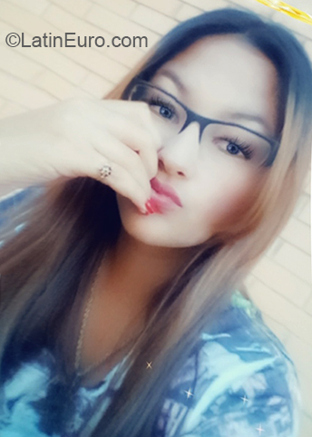 Date this hard body Venezuela girl Gaby from Lagunillas VE2749