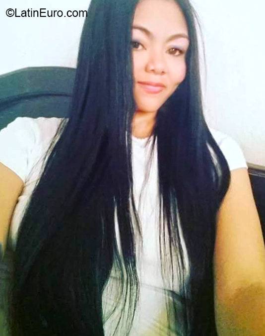 Date this lovely Colombia girl Maria from Medellin CO26204