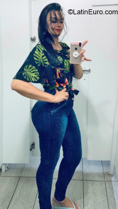 Date this passionate Brazil girl Renata from Baixo Guabdu BR10946