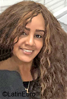 Date this happy Dominican Republic girl Adalgisa from Santo Domingo DO36471