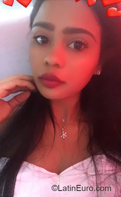 Date this gorgeous Dominican Republic girl Lorena from Santiago DO36494