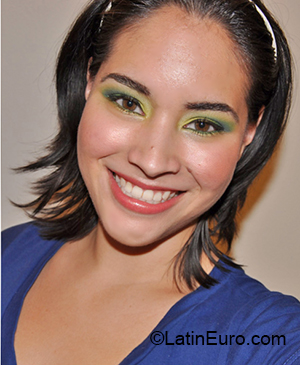 Date this stunning Colombia girl Paulina from Barranquilla CO27547