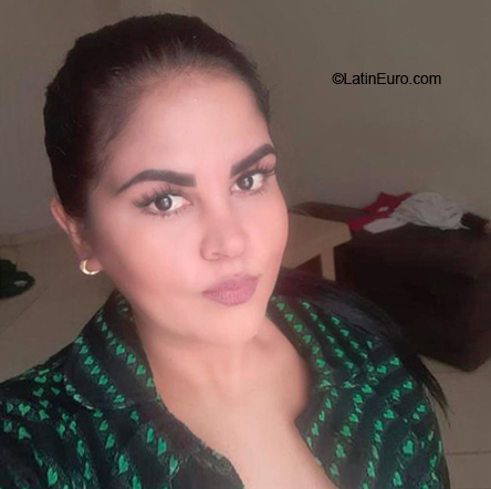 Date this exotic Colombia girl Maoly from Bogota CO26273