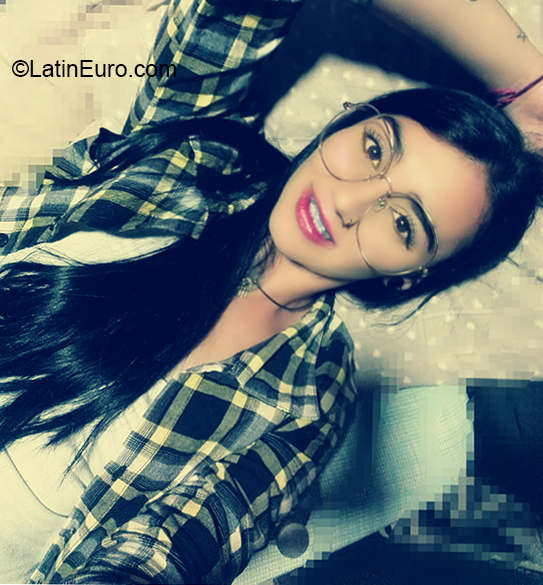 Date this good-looking Colombia girl Juanita from Manizales CO26582