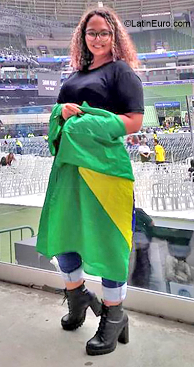 Date this stunning Brazil girl Lizi from Belem BR10959