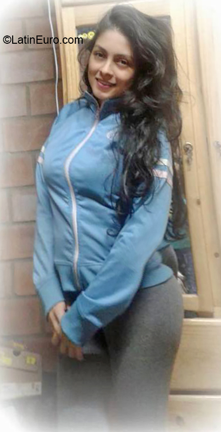 Date this lovely Peru girl Berta from Lima PE1459