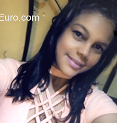 Date this georgeous Dominican Republic girl Ashley from Santiago DO36628