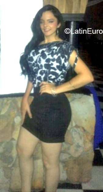 Date this lovely Venezuela girl Yurany from San Cristobal DO36630