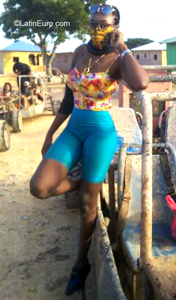 Date this funny Dominican Republic girl Elisa from Santo Domingo DO36631