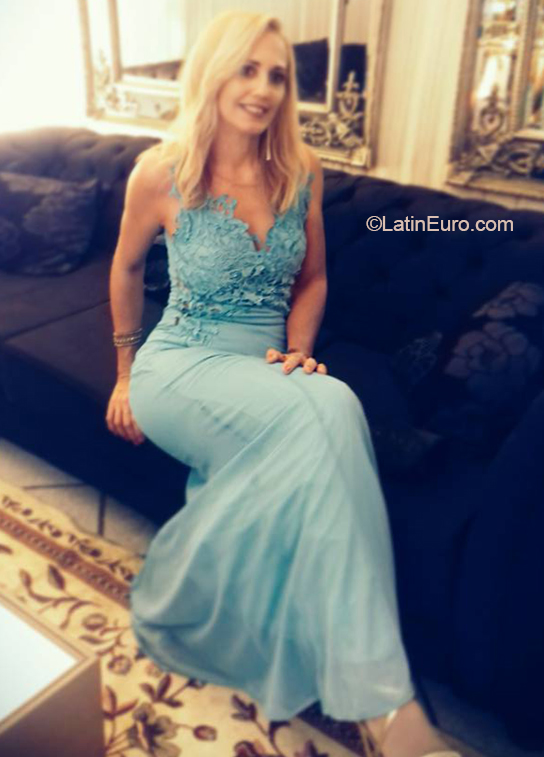 Date this foxy Brazil girl Nycole from Salvador BR10966