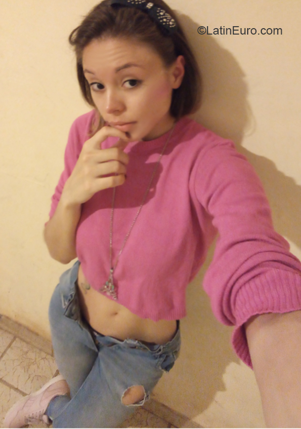 Date this gorgeous Argentina girl Angeles from Buenos Aires AR273