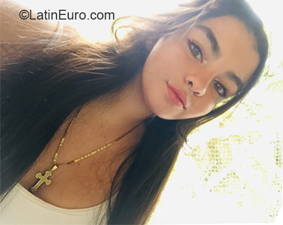 Date this charming Colombia girl Paula Andrea from Medellin CO26368