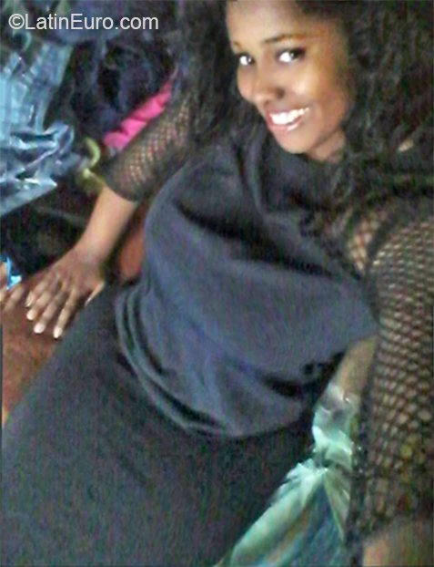 Date this cute Dominican Republic girl Marle from Santo Domingo DO36754