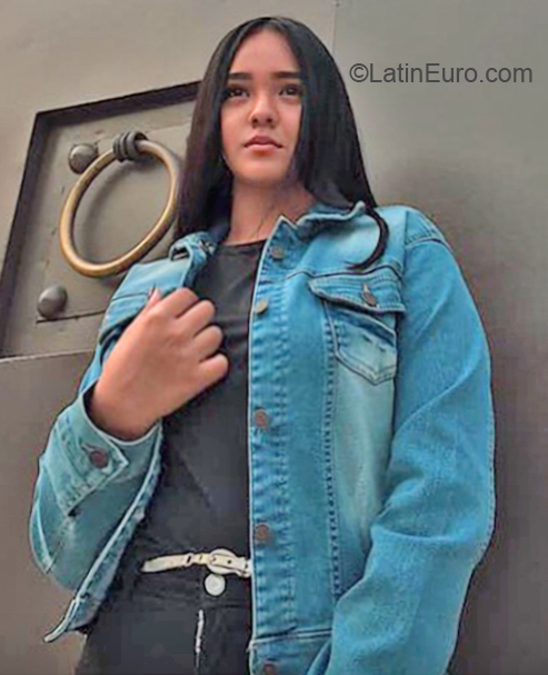 Date this delightful Mexico girl Aylin from Mexicali MX1725