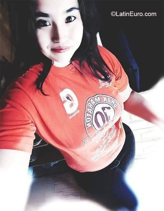Date this young Argentina girl Belen from Buenos Aires AR277