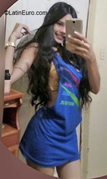 Date this lovely Venezuela girl Michelle from Maracaibo VE2827