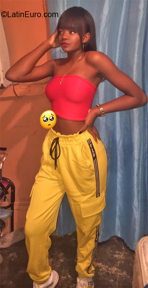 Date this tall Dominican Republic girl Elizabeth from San Francisco De Macori DO36803
