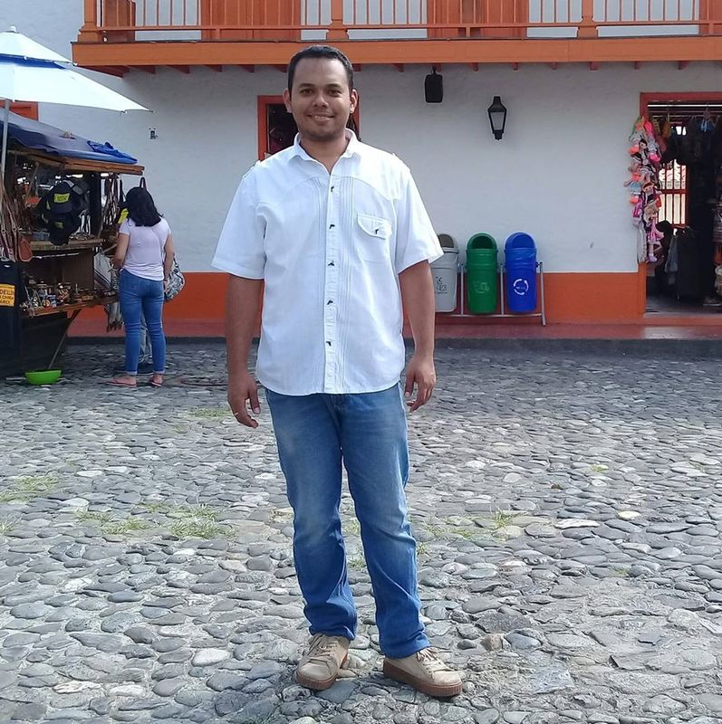 Date this hot Colombia man Edward from Colombia US20522