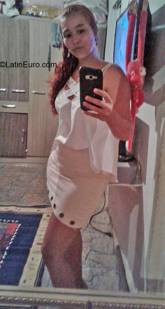 Date this gorgeous Brazil girl Rayane from Rio de Janeiro BR10988