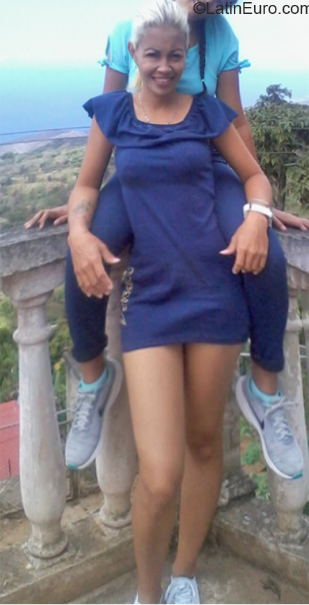 Date this athletic Venezuela girl Fraimar from Caracas VE2854