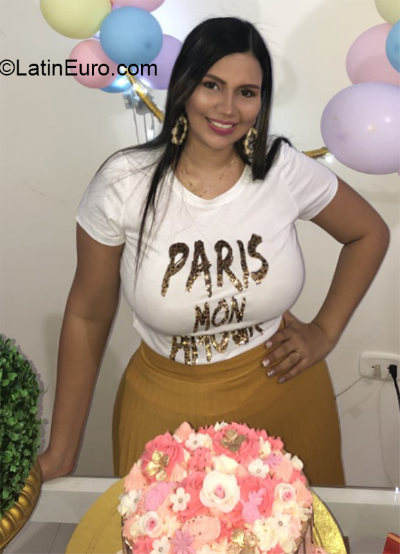 Date this delightful Colombia girl Estefany from Santa Marta CO26472