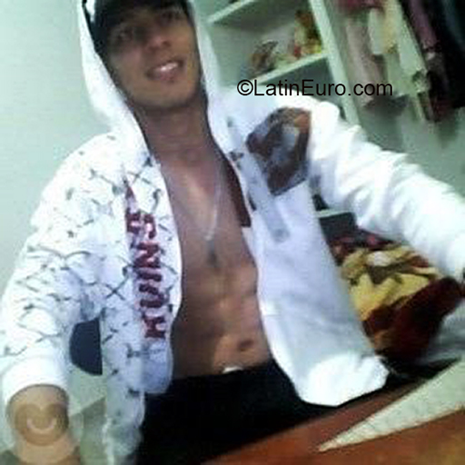 Date this georgeous Venezuela man Jose from Caracas VE2862