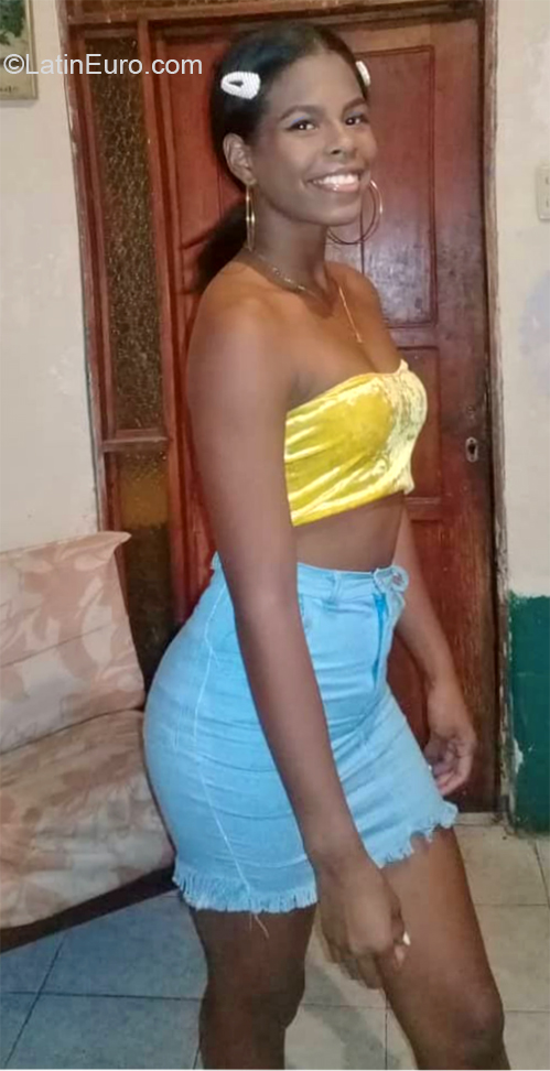 Date this gorgeous Venezuela girl Ixhel from Barquisimeto VE2868