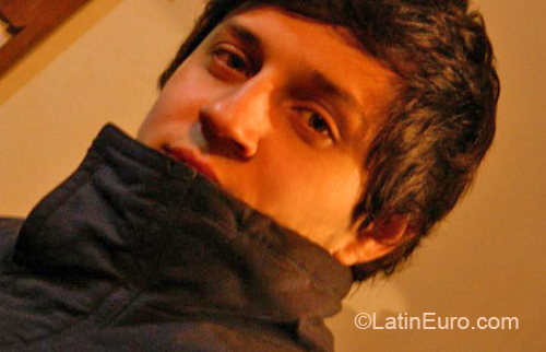 Date this beautiful Argentina man Maximiliano from Buenos Aires AR297